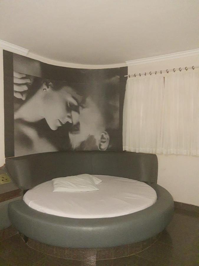 Medieval Motel E Hospedagem (Adults Only) Ribeirão Preto Екстериор снимка