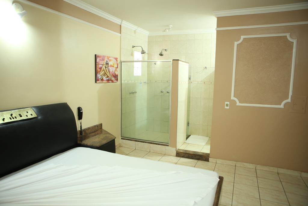 Medieval Motel E Hospedagem (Adults Only) Ribeirão Preto Стая снимка