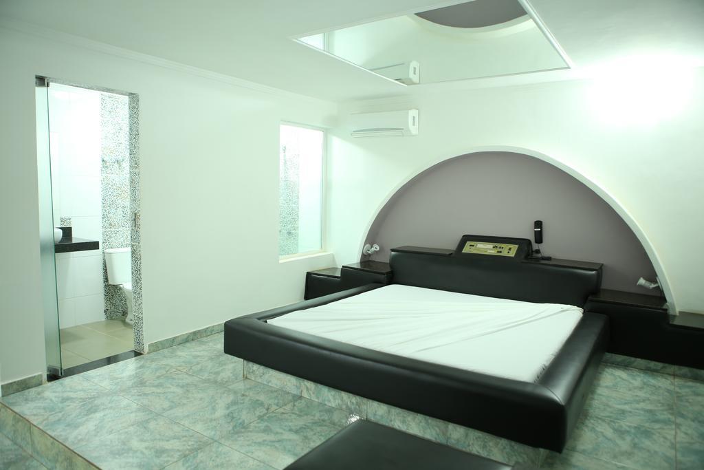Medieval Motel E Hospedagem (Adults Only) Ribeirão Preto Стая снимка