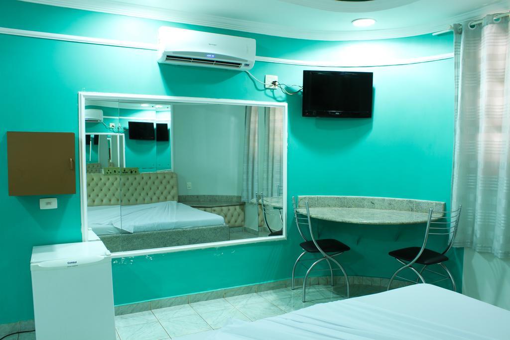 Medieval Motel E Hospedagem (Adults Only) Ribeirão Preto Стая снимка
