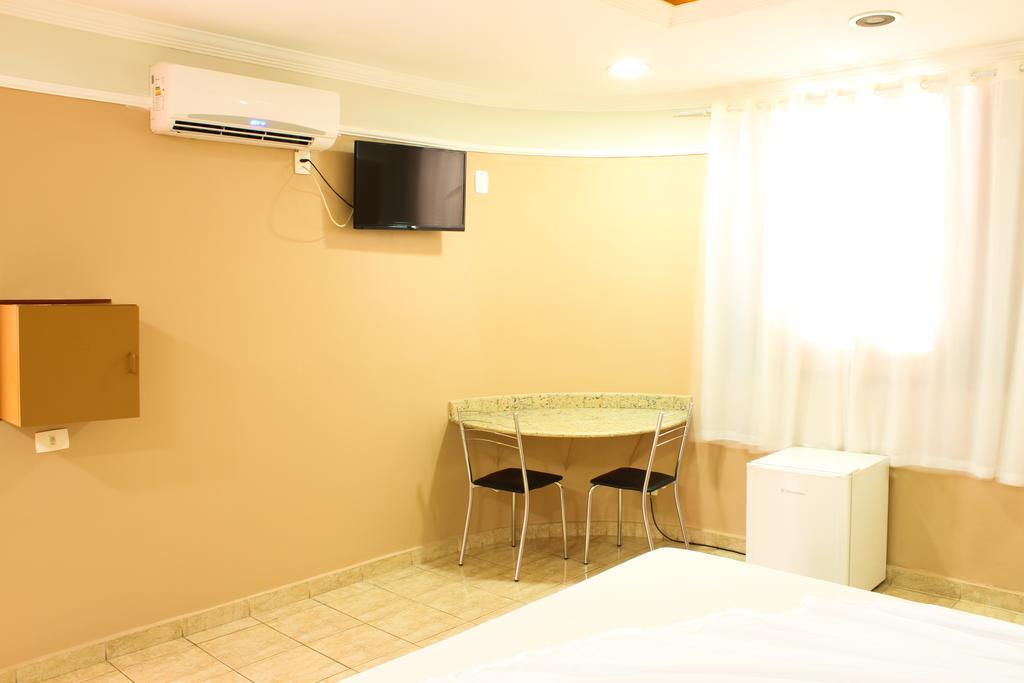 Medieval Motel E Hospedagem (Adults Only) Ribeirão Preto Стая снимка