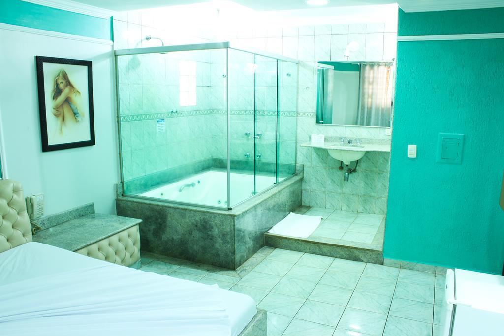 Medieval Motel E Hospedagem (Adults Only) Ribeirão Preto Стая снимка